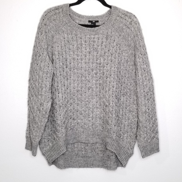 H&M Sweaters - 🌺3/$15🌺 H&M Knit High Low Sweater